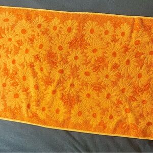 Vtg Cannon Fashion Manor BATH Towel 70s Retro Fringe Cotton Orange READ